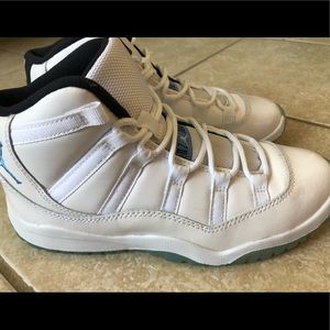 JORDAN 11 RETRO BLUE